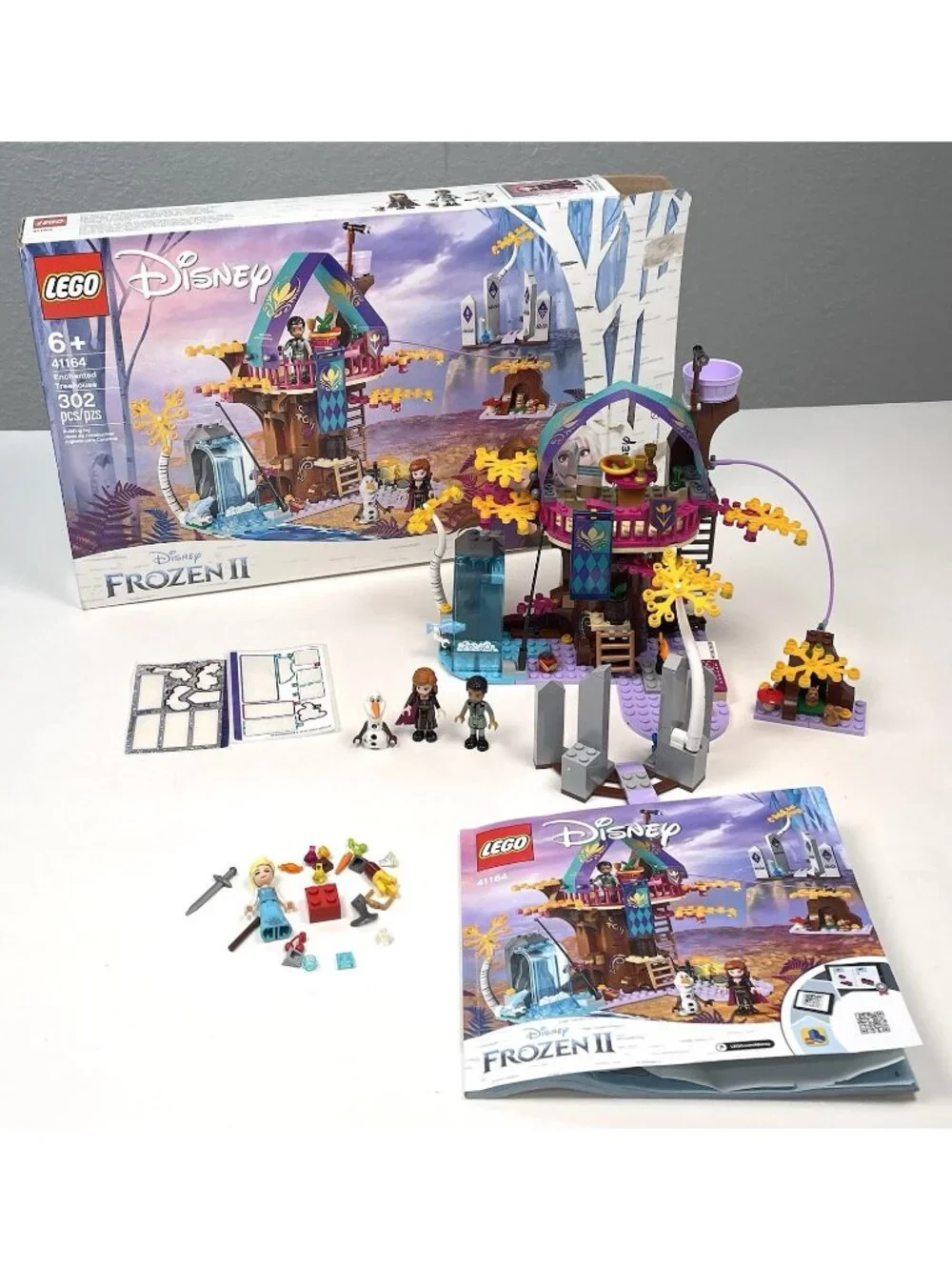 LEGO Disney Frozen II ENCHANTED TREEHOUSE 302pcs #41164 COMPLETE + Box Extra Fig